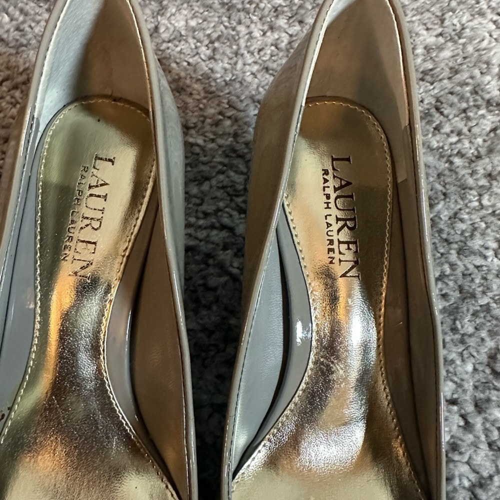 Lauren Ralph Lauren Beige Patent Leather Pumps Size 6 - Picture 7 of 10